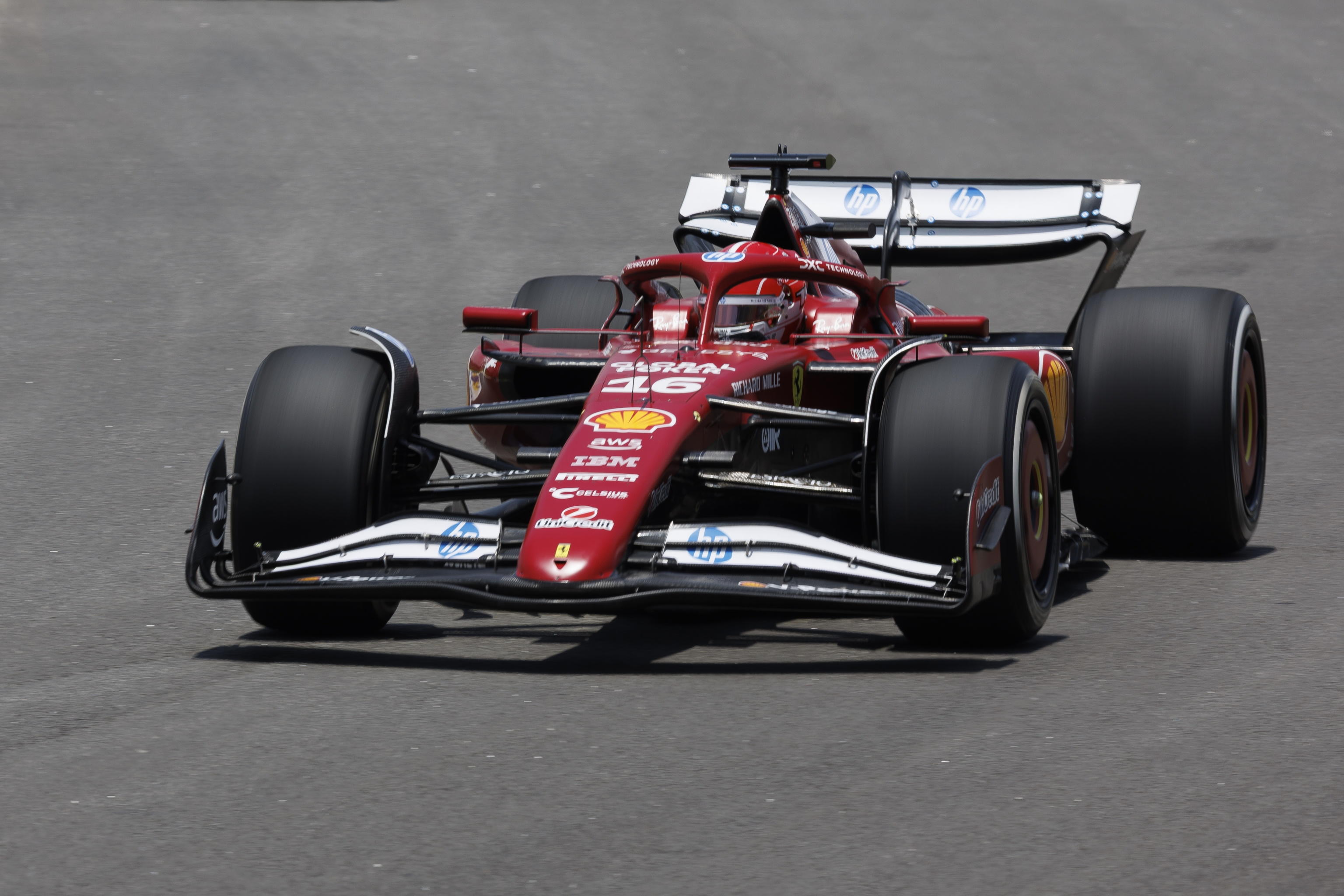 Ferrari, altro disastro in Brasile Leclerc ottavo, Hamilton fuori in Q2 Ferrari, altro disastro in Brasile Leclerc ottavo, Hamilton fuori in Q2