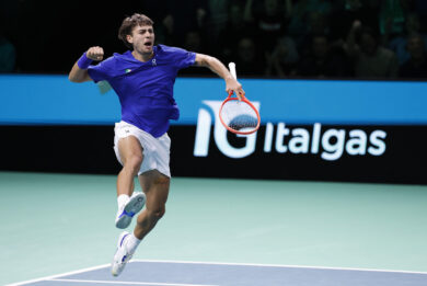 Cobolli vince un’altra battaglia. Terza Davis di seguito per l’Italia