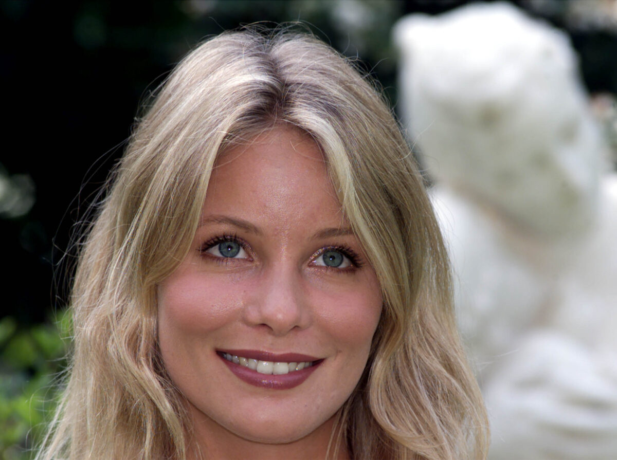 Galleria foto 'Flavia Vento, la nuova “spiritual coach”: illuminazione a 30 euro l’ora e un esercito di fedeli online' - foto 6