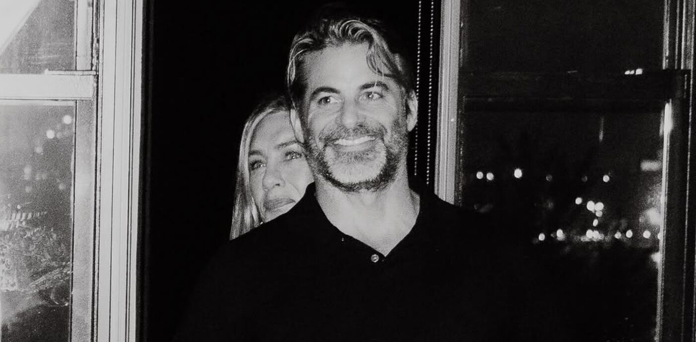 Jennifer Aniston non è più single: ecco chi Jim Curtis, il nuovo amore che le ha fatto ritrovare il sorriso Jennifer Aniston non è più single: ecco chi Jim Curtis, il nuovo amore che le ha fatto ritrovare il sorriso