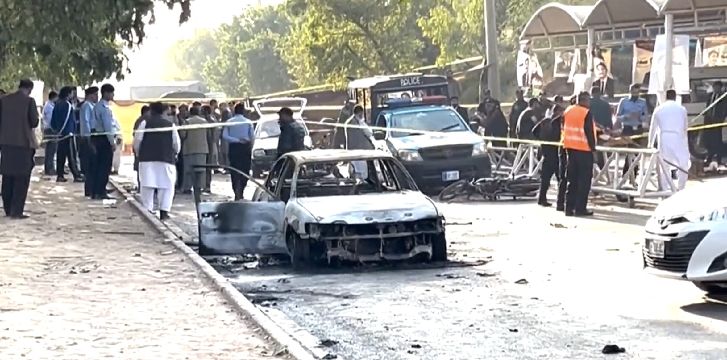 Strage a Islamabad, il Pakistan schiera l’esercito lungo il confine afghano