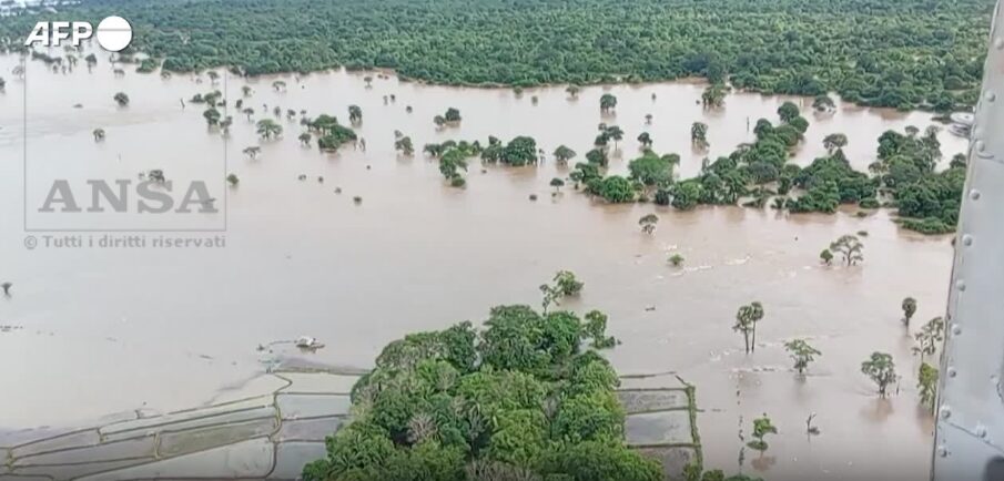sri lanka centinaia di vittime per le inondazioni causate dal ciclone ditwah da Panorama.it sri lanka centinaia di vittime per le inondazioni causate dal ciclone ditwah