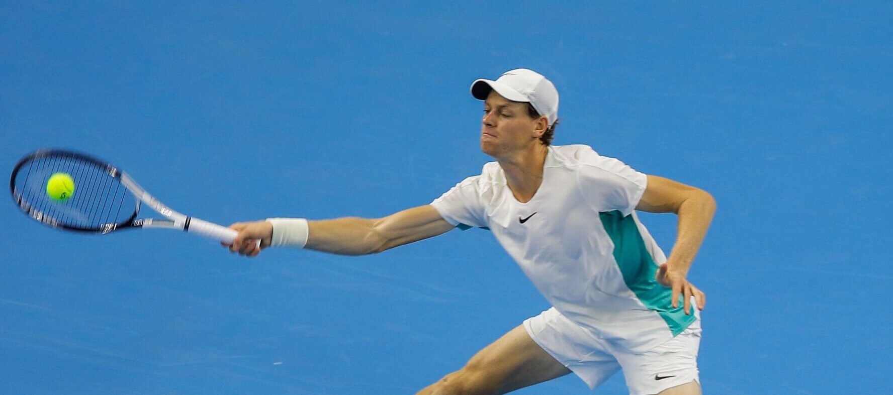 Sinner, gli allenamenti sotto il sole per sconfiggere crampi e avversari