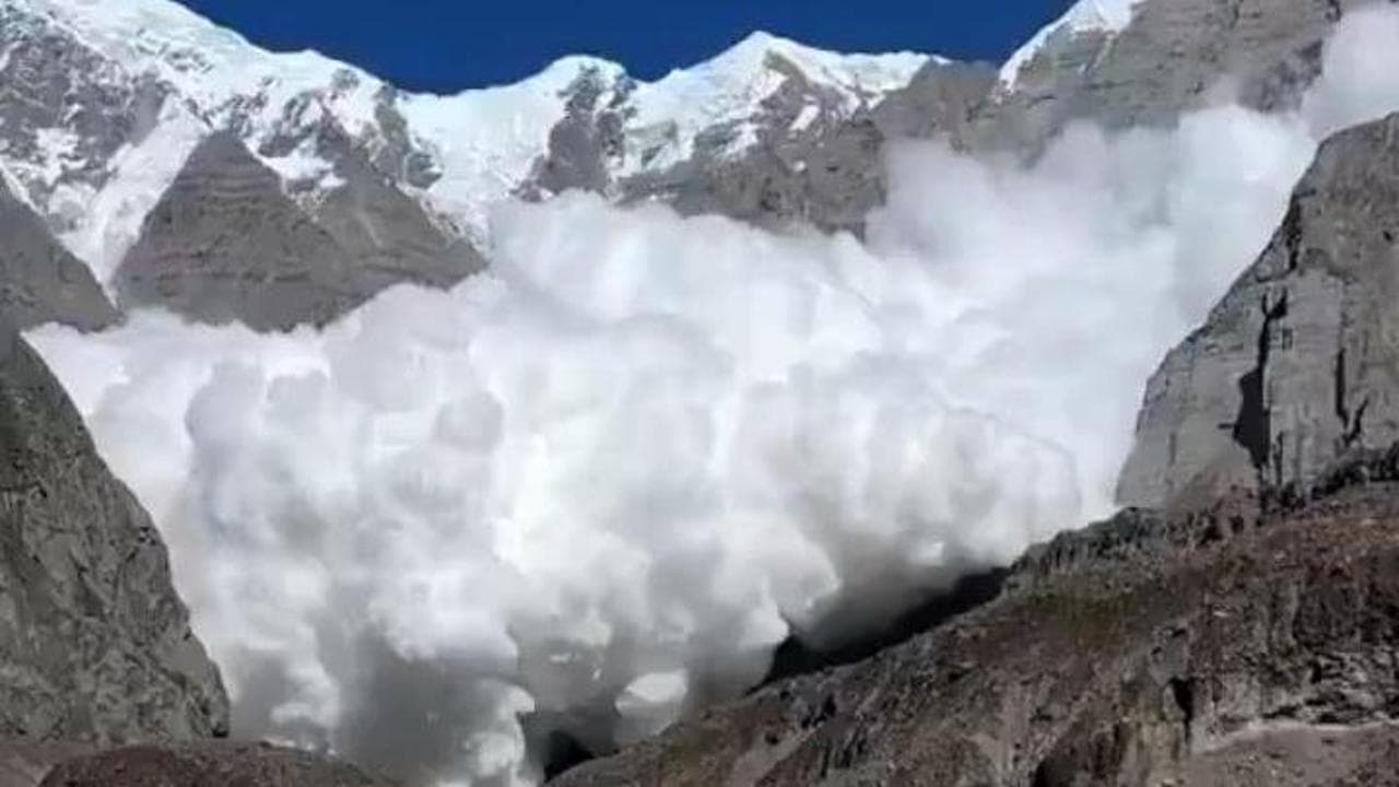 Tragedia sull’Himalaya: nove morti, cinque italiani tra le vittime. Si temono altri dispersi Tragedia sull’Himalaya: nove morti, cinque italiani tra le vittime. Si temono altri dispersi