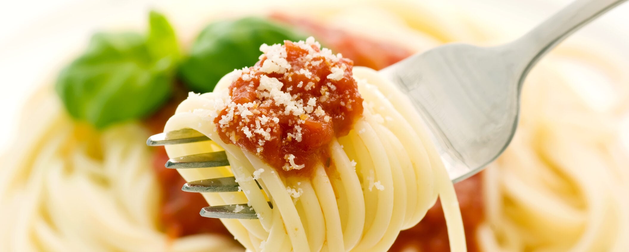 La cucina italiana corre verso l’UNESCO: la riscossa degli artigiani in cucina contro Michelin, delivery e falsi italiani