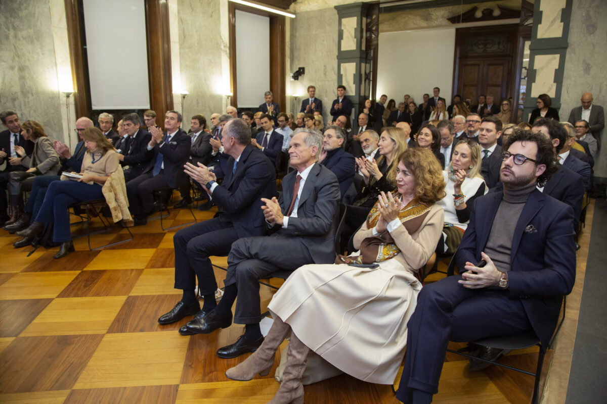Luca Dal Fabbro presenta «Proteggere il futuro» a Milano: dialogo con Giulio Tremonti sulle sfide energetiche globali Luca Dal Fabbro presenta «Proteggere il futuro» a Milano: dialogo con Giulio Tremonti sulle sfide energetiche globali