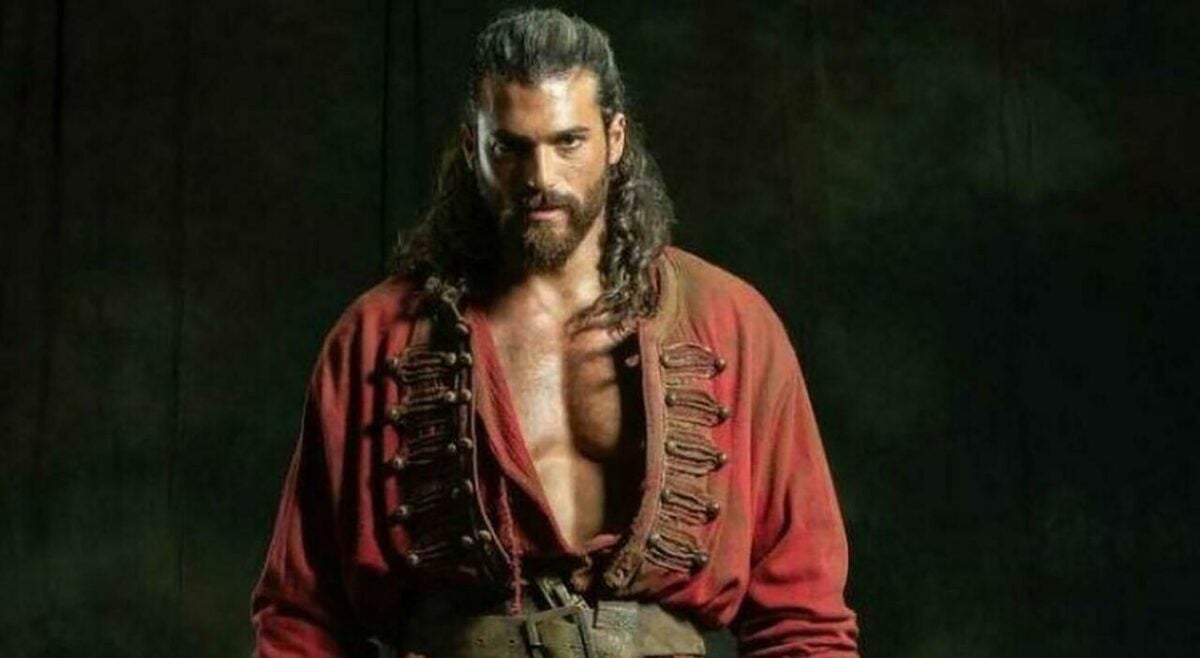 Bello e uomo. Ecco come il «SandoCan» Yaman risveglia l’ormone portando in tv la sua Tigre di Mompracem