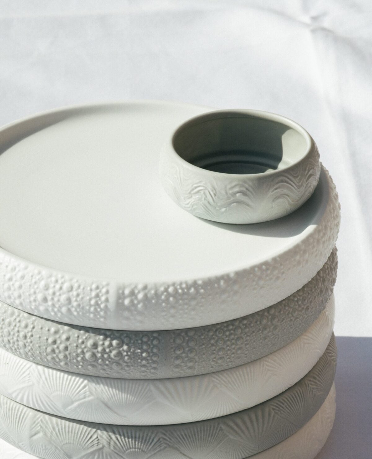 Arredo, il design sposa il colore Pantone 2026 Arredo, il design sposa il colore Pantone 2026