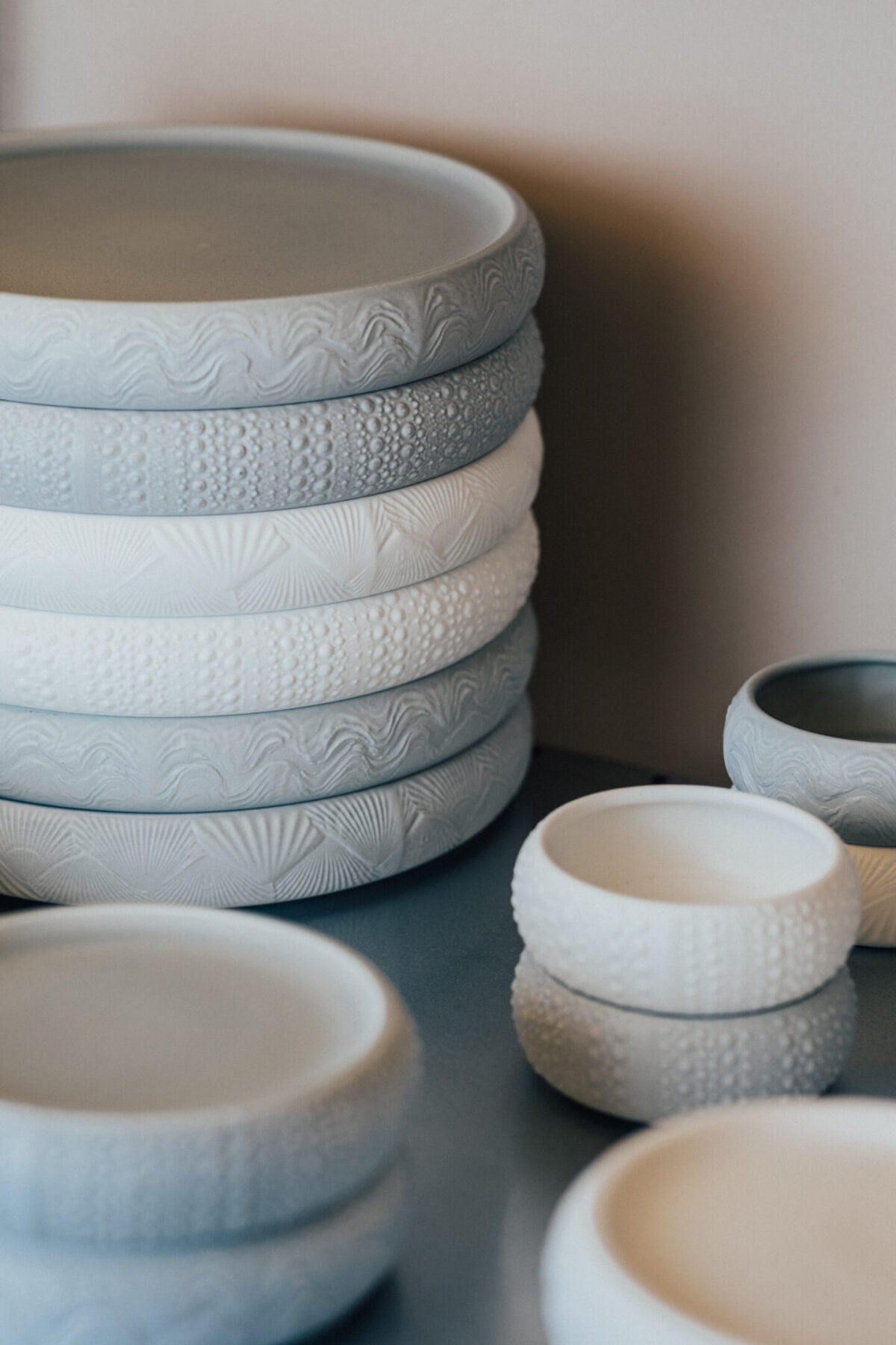 Arredo, il design sposa il colore Pantone 2026 Arredo, il design sposa il colore Pantone 2026