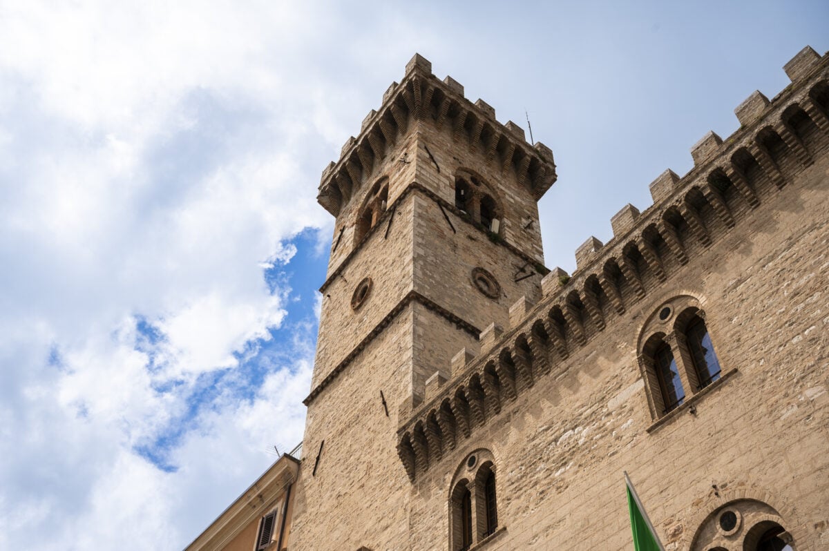 L’incanto dei borghi marchigiani L’incanto dei borghi marchigiani