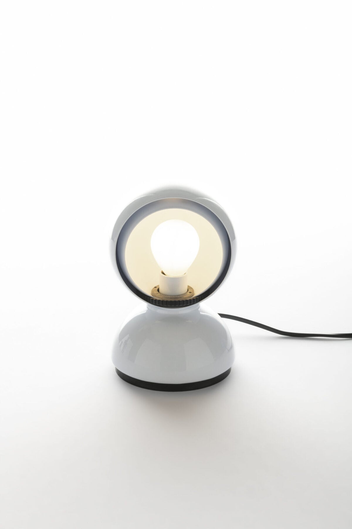 Arredo, il design sposa il colore Pantone 2026 Arredo, il design sposa il colore Pantone 2026