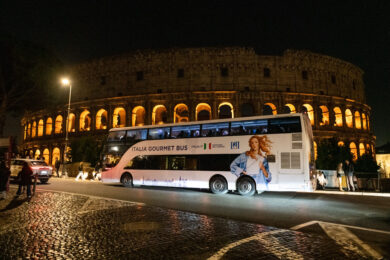 Nasce il Bus Gourmet Italia, un bus bipiano con cucina a bordo per proporre i sapori e le tradizioni italiani