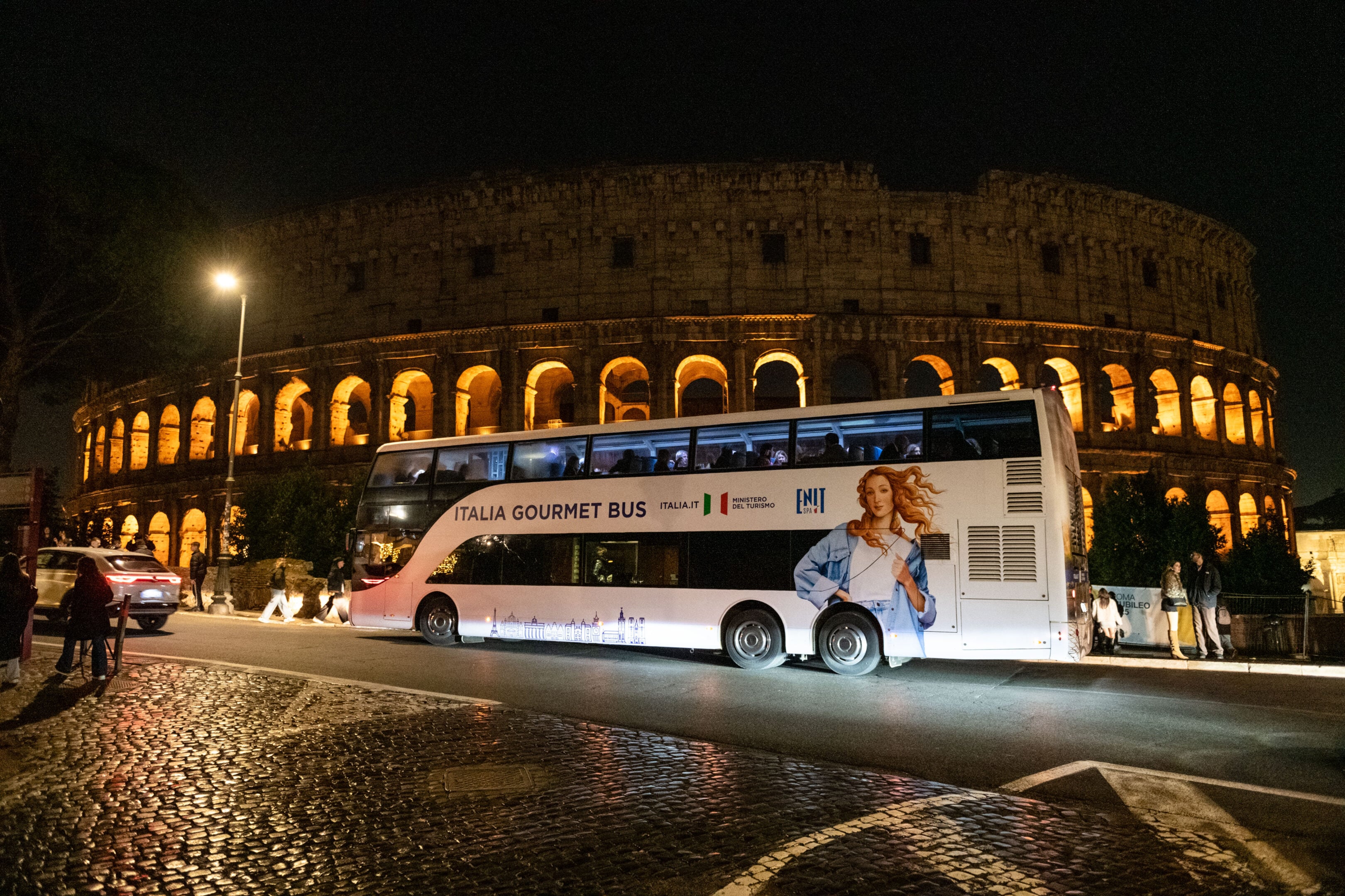 nasce il bus160gourmet160italia un bus bipiano con cucina a bordo160per proporre160i sapori e le tradizioni160italiani da Panorama.it nasce il bus160gourmet160italia un bus bipiano con cucina a bordo160per proporre160i sapori e le tradizioni160italiani