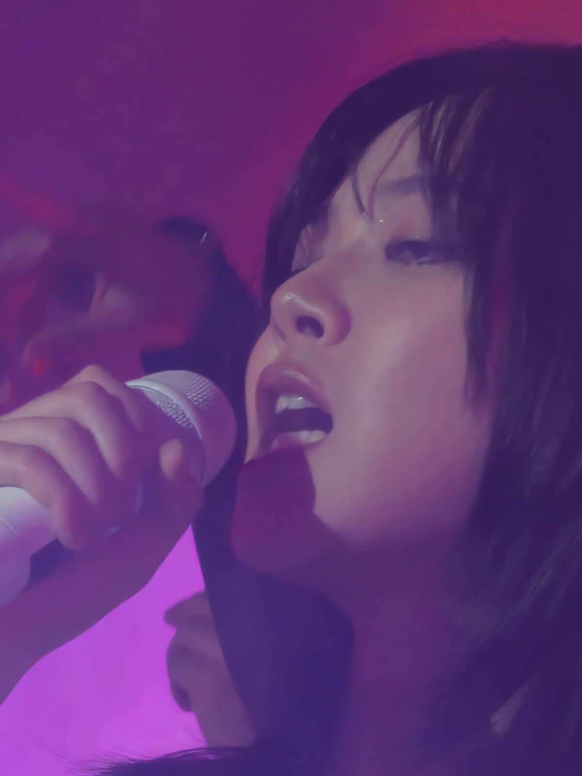 Dall’ultimo anello al primo piano: il teleconverter OPPO che riporta l’ottica al centro