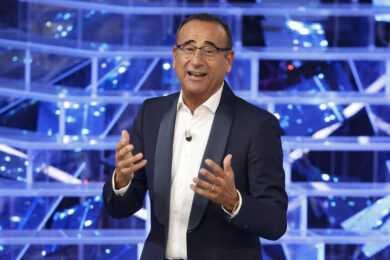 Carlo Conti a Rtl 102.5: “Mischiare le carte: giovani e big, ma la forza restano le canzoni a Sanremo”