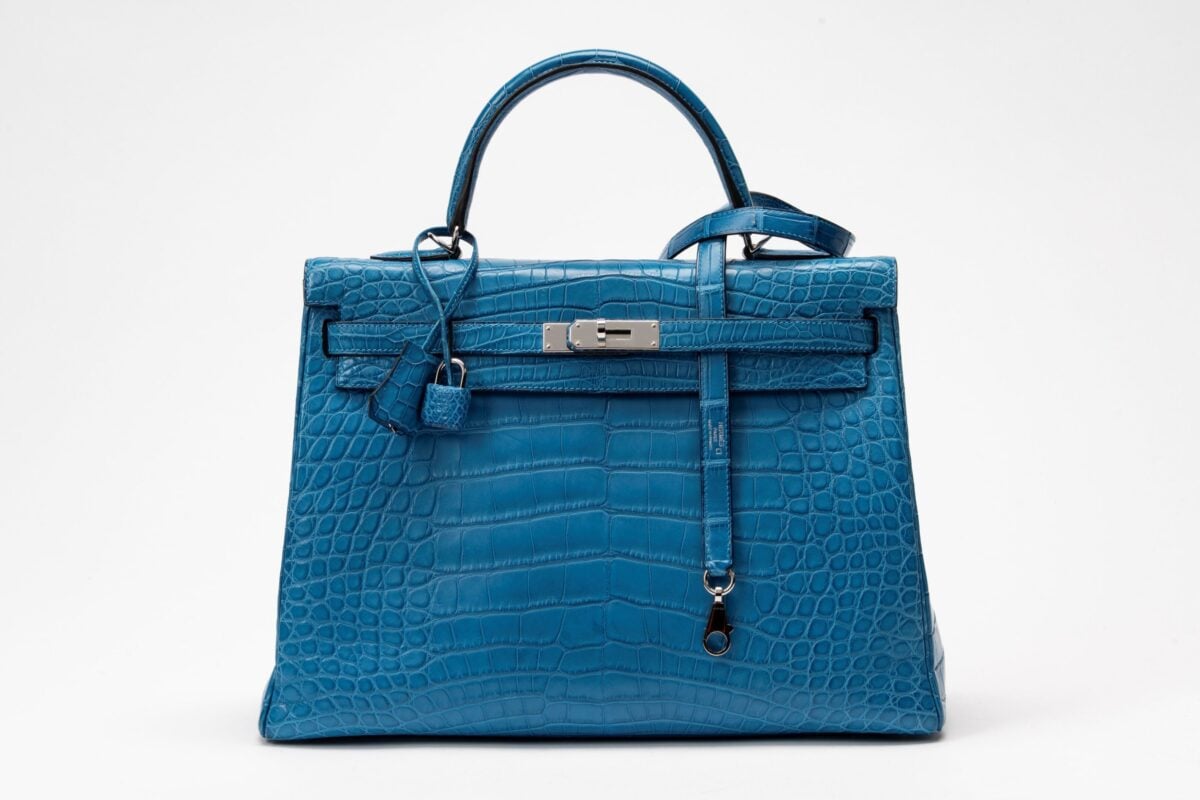 Finarte: il boom del vintage di lusso tra Hermes, Chanel e Dior Finarte: il boom del vintage di lusso tra Hermes, Chanel e Dior