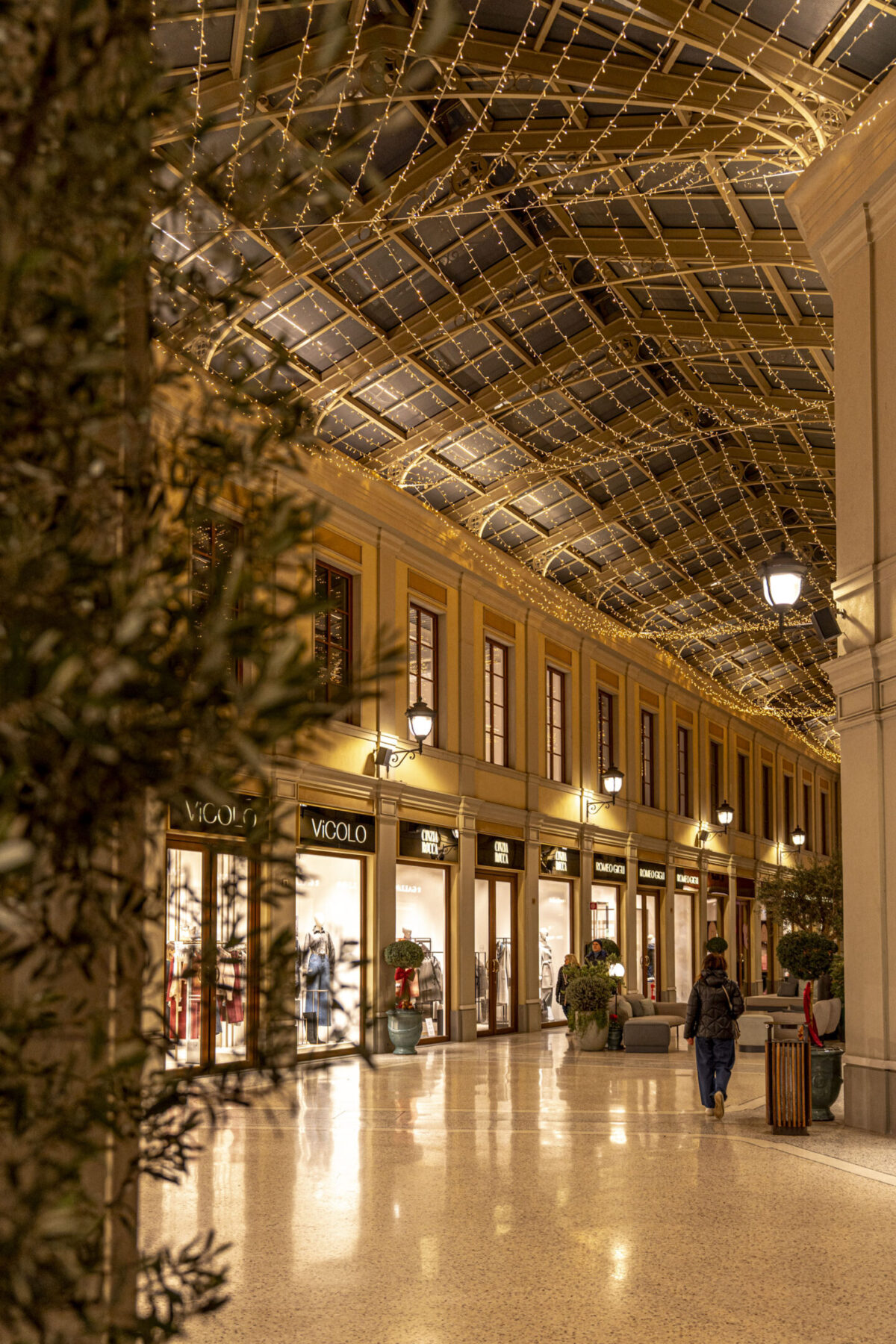 Franciacorta Designer Village accende il Natale: solidarietà, magia e il panettone di Iginio Massari