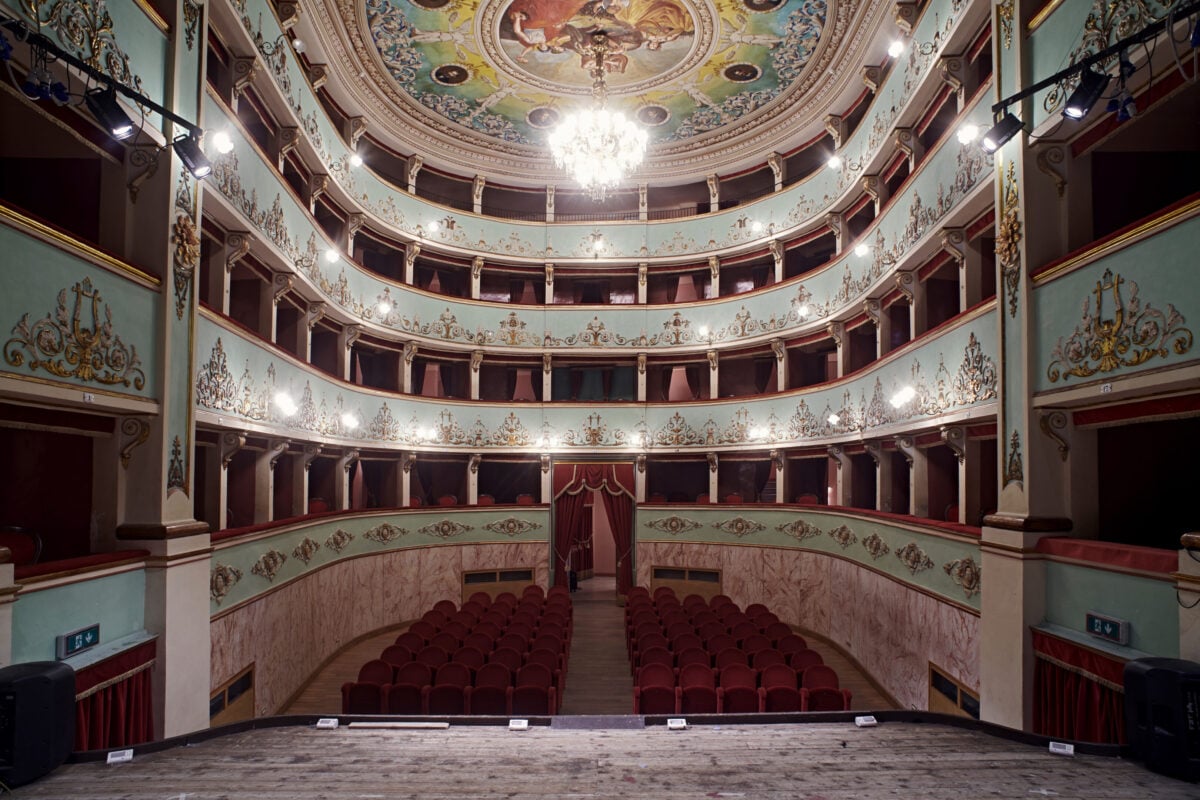 L’incanto dei borghi marchigiani L’incanto dei borghi marchigiani