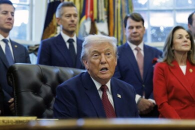 Russia-Ucraina, Trump: “Putin vuole fermare la guerra”. Oggi nuovo round di colloqui a Miami