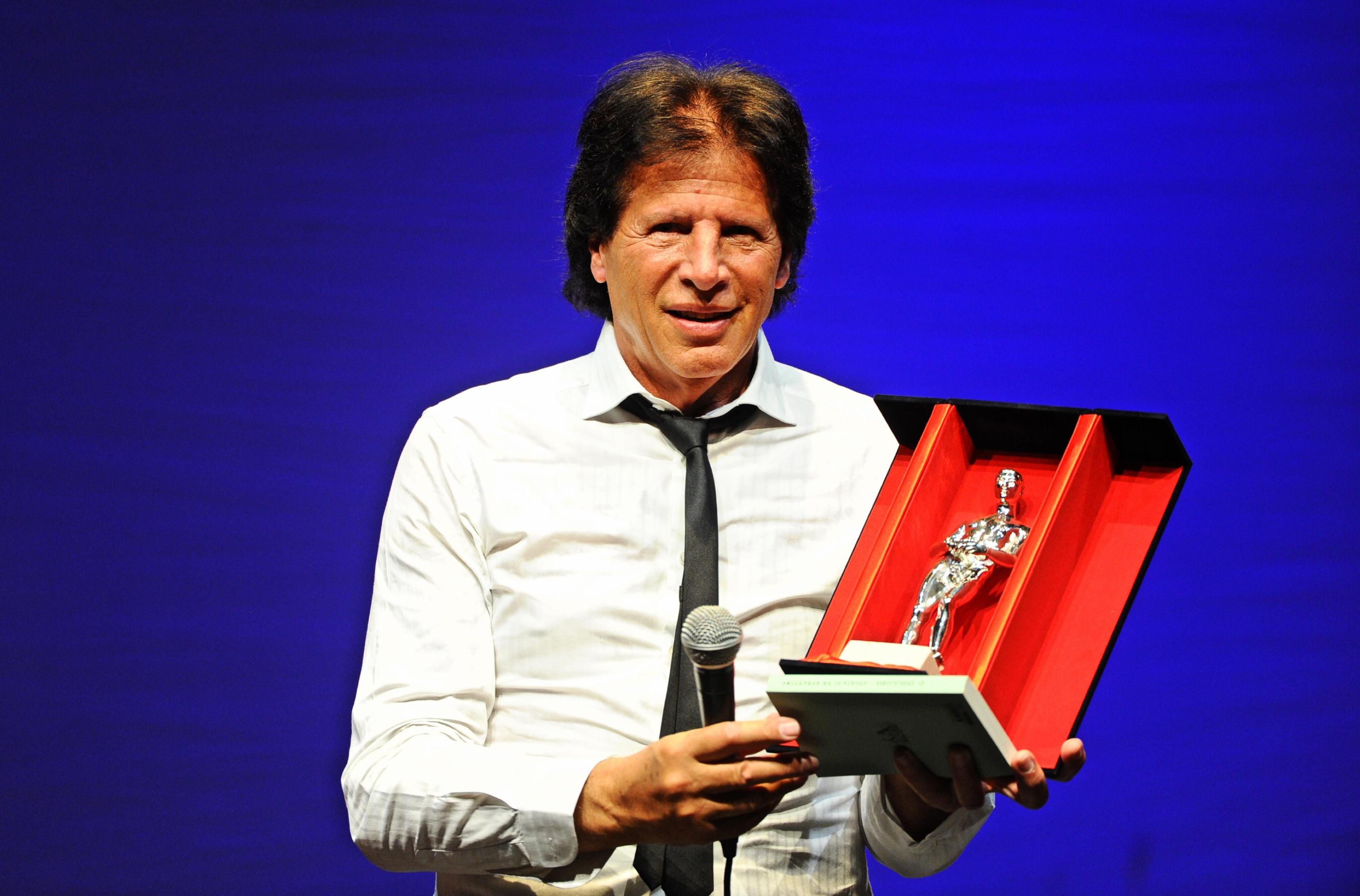 Addio a Sandro Giacobbe, l’artista delle hit romantiche