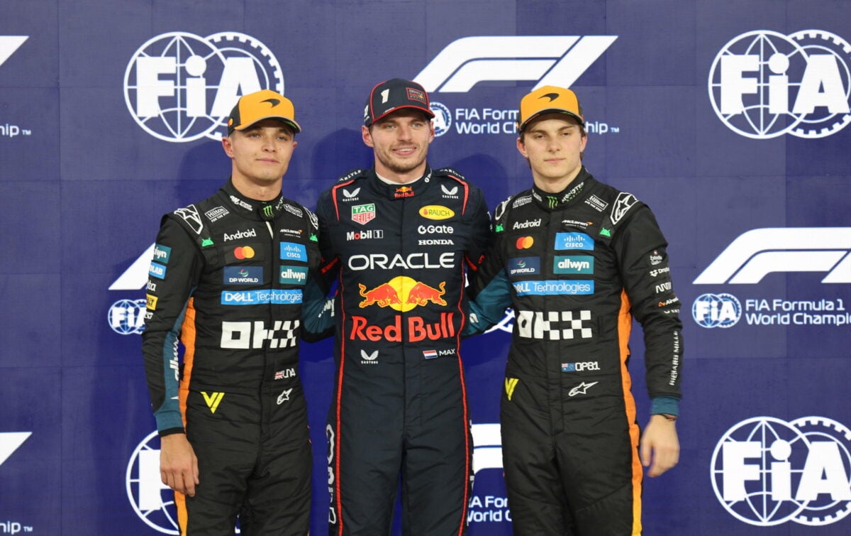 Max in pole position ad Abu Dhabi Norris e Piastri inseguono