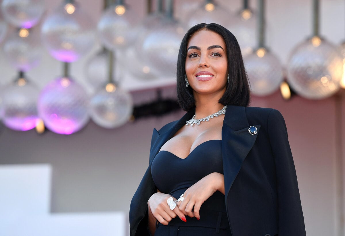 Georgina Rodriguez e quella frase sull’anello: «Il minimo dopo dieci anni di attesa»