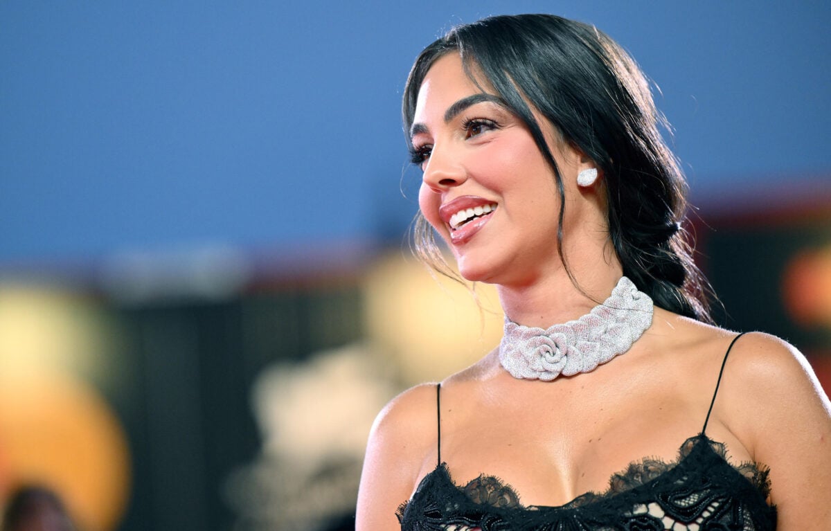 Georgina Rodriguez e quella frase sull’anello: «Il minimo dopo dieci anni di attesa»