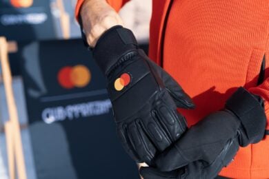 La montagna diventa contactless (e non serve togliersi i guanti)