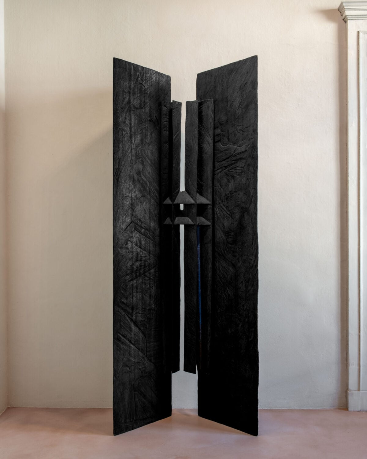 FRAGILITY – The Dance of Life and Death: la nuova mostra di SPA | Spazio per Arte a Palazzo Bellini FRAGILITY – The Dance of Life and Death: la nuova mostra di SPA | Spazio per Arte a Palazzo Bellini