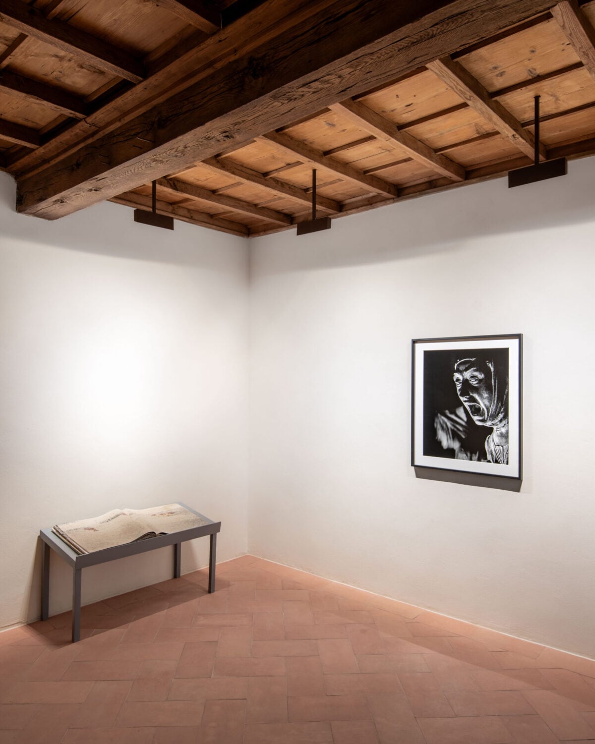 FRAGILITY – The Dance of Life and Death: la nuova mostra di SPA | Spazio per Arte a Palazzo Bellini FRAGILITY – The Dance of Life and Death: la nuova mostra di SPA | Spazio per Arte a Palazzo Bellini