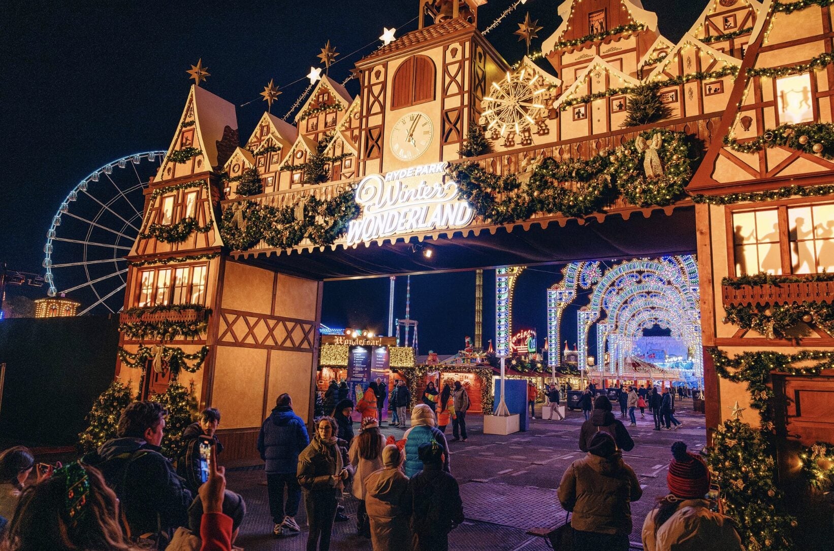 Natale in Inghilterra: 5 mercatini da vedere e come pubblicarli sui social senza costi aggiuntivi Natale in Inghilterra: 5 mercatini da vedere e come pubblicarli sui social senza costi aggiuntivi