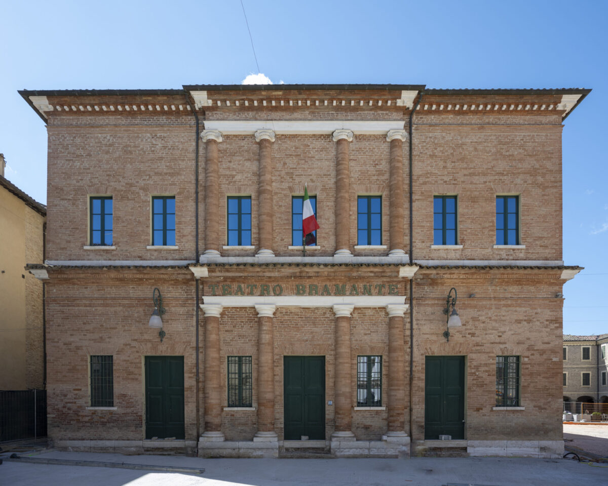 L’incanto dei borghi marchigiani L’incanto dei borghi marchigiani