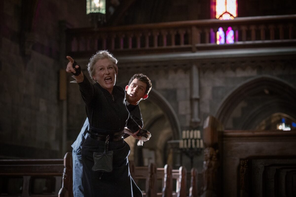 Wake Up Dead Man su Netflix: il nuovo Knives Out è il thriller natalizio imperdibile dal cast stellare Wake Up Dead Man su Netflix: il nuovo Knives Out è il thriller natalizio imperdibile dal cast stellare