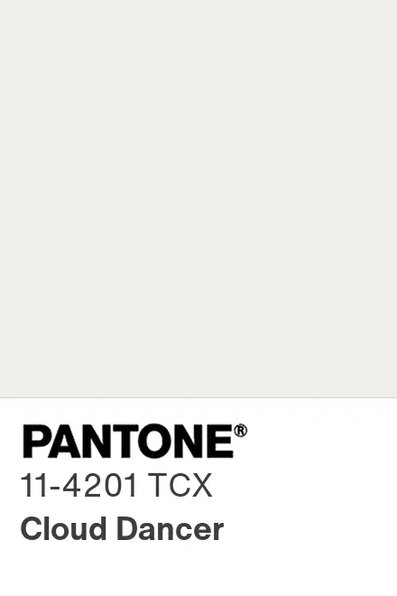 Il colore dell’anno 2026 è un bianco: Pantone sceglie “Cloud Dancer”. Ecco perché