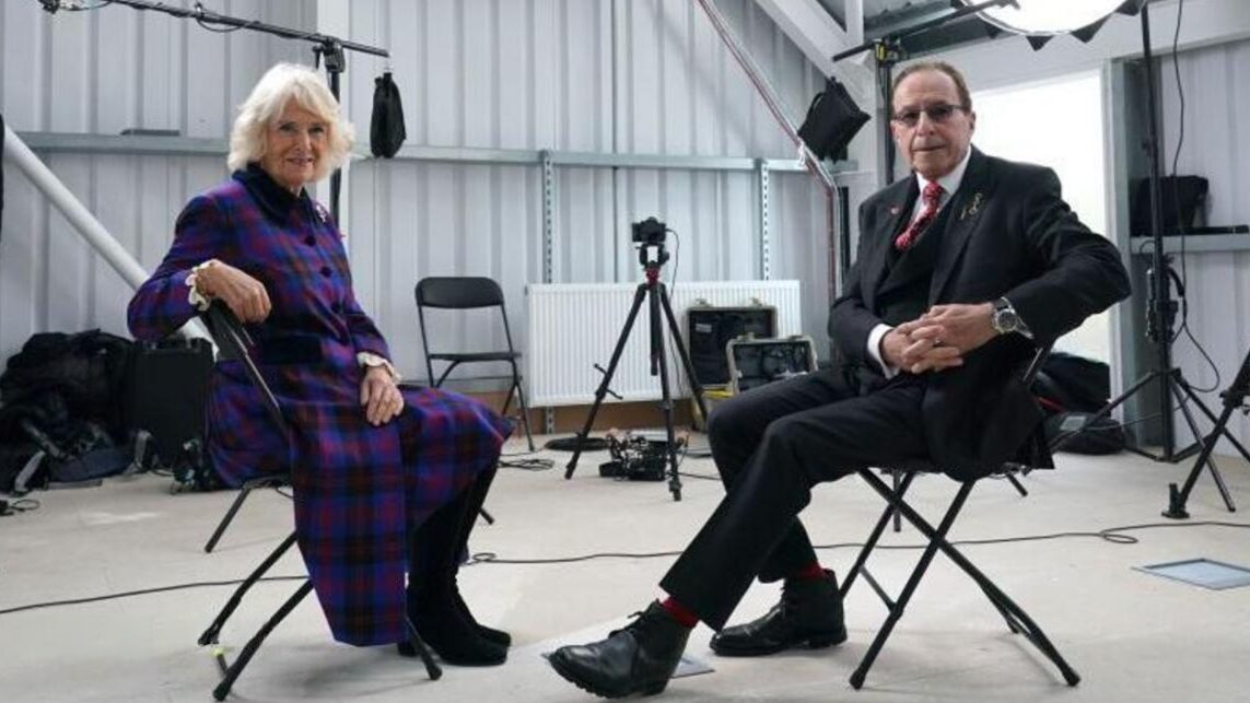 La Regina Camilla sconvolge Buckingham Palace: vittima (per finta) e detective nel nuovo romanzo di Peter James