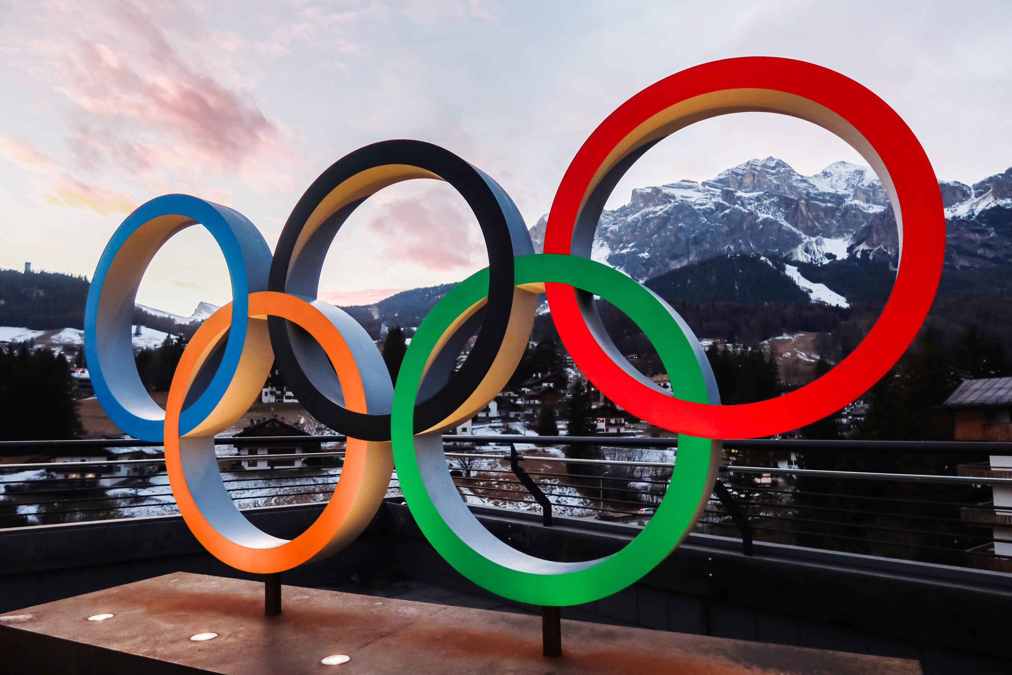 Cinque libri sulle Olimpiadi da leggere mentre l’Italia aspetta Milano Cortina 2026