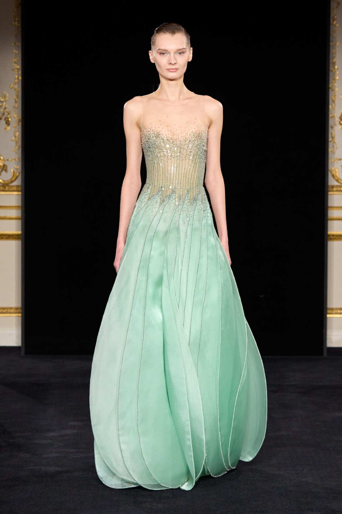 Alta moda Parigi: il Privé secondo la signora Armani