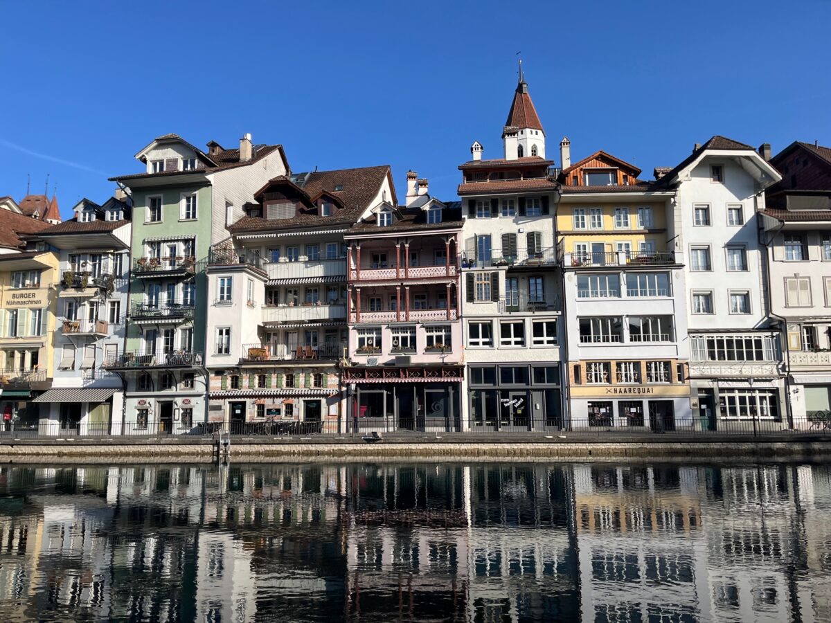 Trenino Verde delle Alpi: alla scoperta di Berna e del suo Oberland, tra laghi incantevoli e patrimoni dell’UNESCO