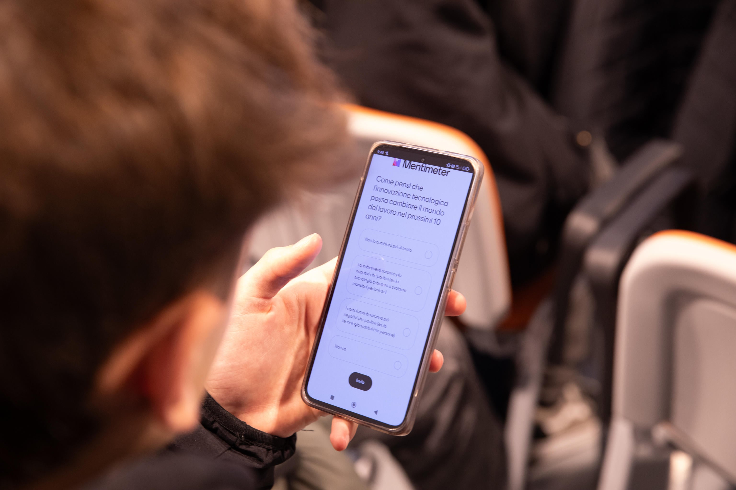 Tariffe telefoniche, boom di rincari nel 2026: stangata da 12 a 60 euro l’anno.