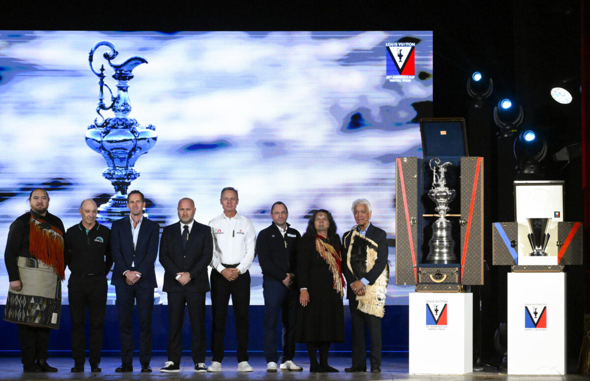 Napoli, presentata l’America’s Cup  “Il 10 luglio 2027 la prima regata”