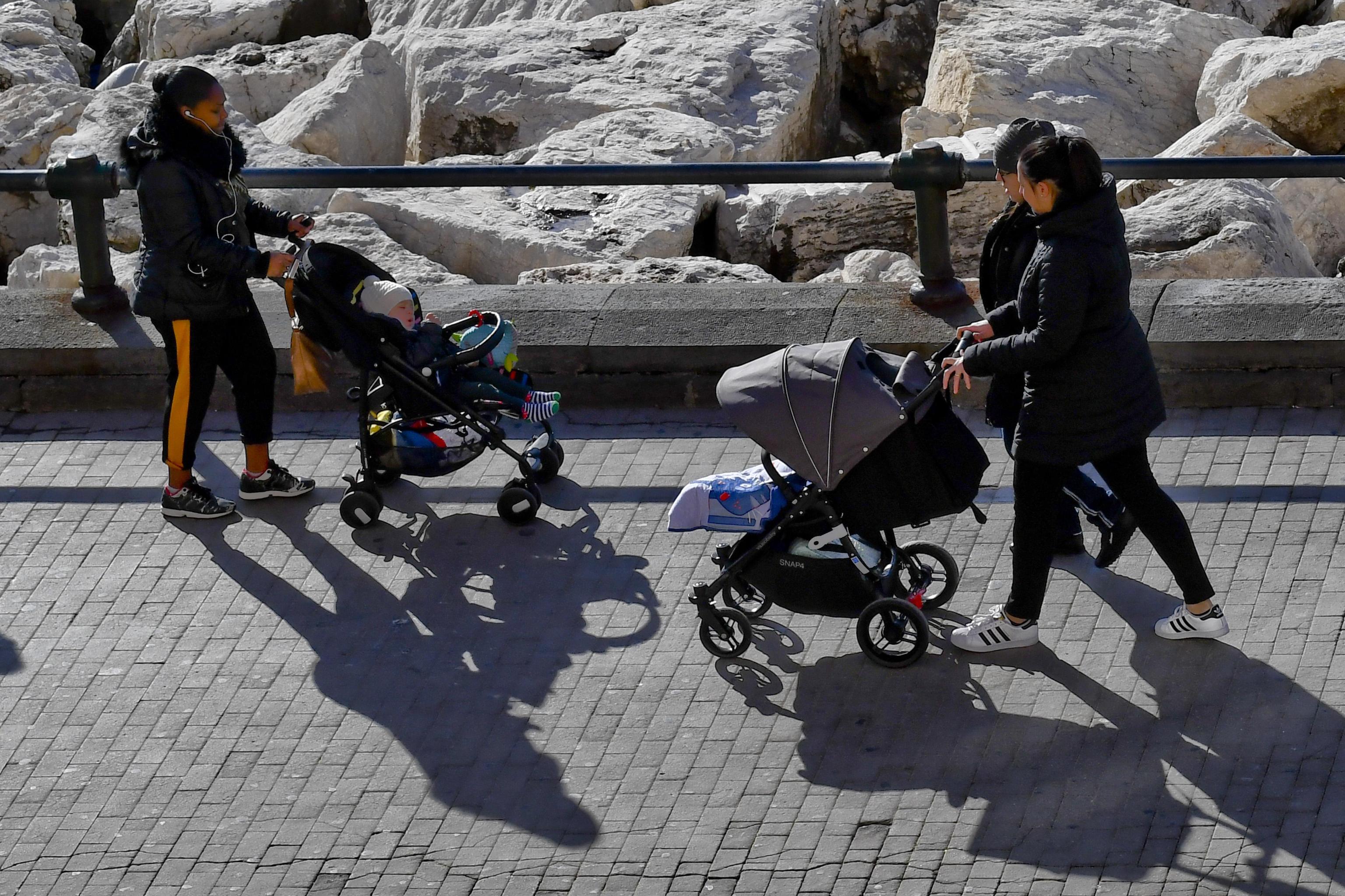 Bonus mamme: chi deve fare domanda entro il 31 gennaio e cosa cambia dal 2026