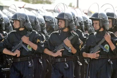 Attacco Usa all’Iran congelato: missili russi S-400 e pressioni del Golfo frenano Trump