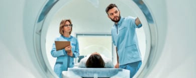 Più esami, meno salute: così la mania dei check-up fa guadagnare le aziende e penalizza chi sta male