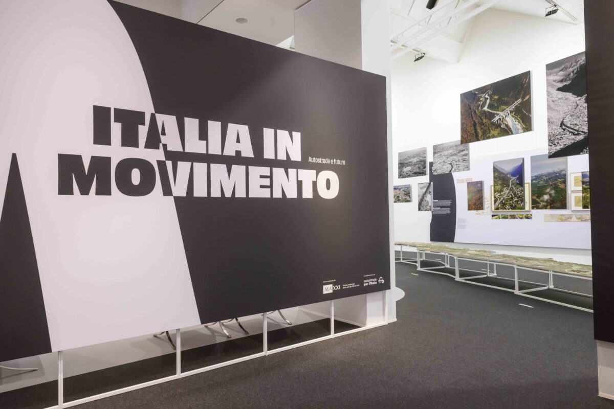 Autostrade d’Italia: la mostra in Triennale che racconta un secolo di movimento