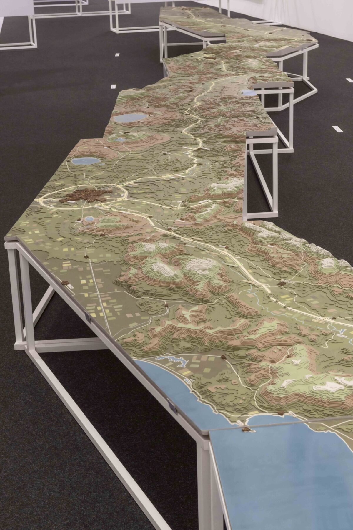 Autostrade d’Italia: la mostra in Triennale che racconta un secolo di movimento