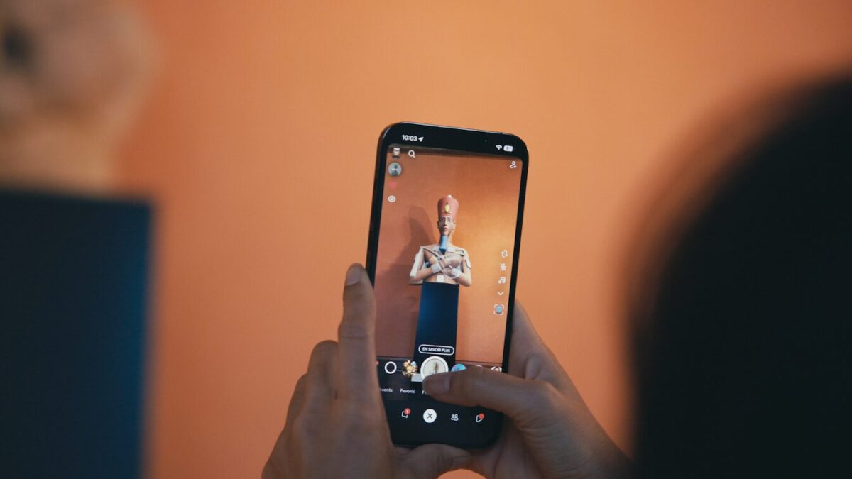 Snapchat entra al Louvre: la realtà aumentata riporta in vita sei capolavori dimenticati Snapchat entra al Louvre: la realtà aumentata riporta in vita sei capolavori dimenticati