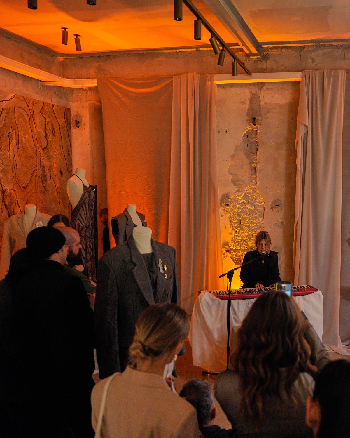 Erika Cavallini torna alla MFW con la direzione creativa di Fabrizio Corbo Erika Cavallini torna alla MFW con la direzione creativa di Fabrizio Corbo