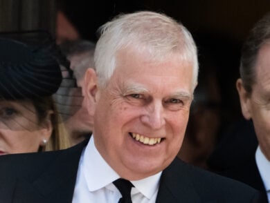 Epstein, nuove accuse contro il principe Andrea: rimborsi per massaggi e viaggi con soldi pubblici