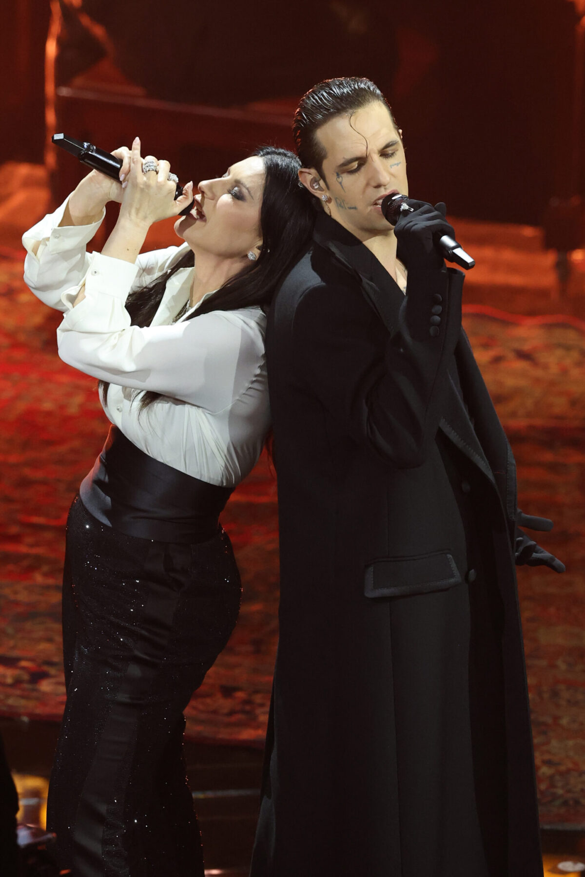 Sanremo 2026, le pagelle dei look della seconda serata