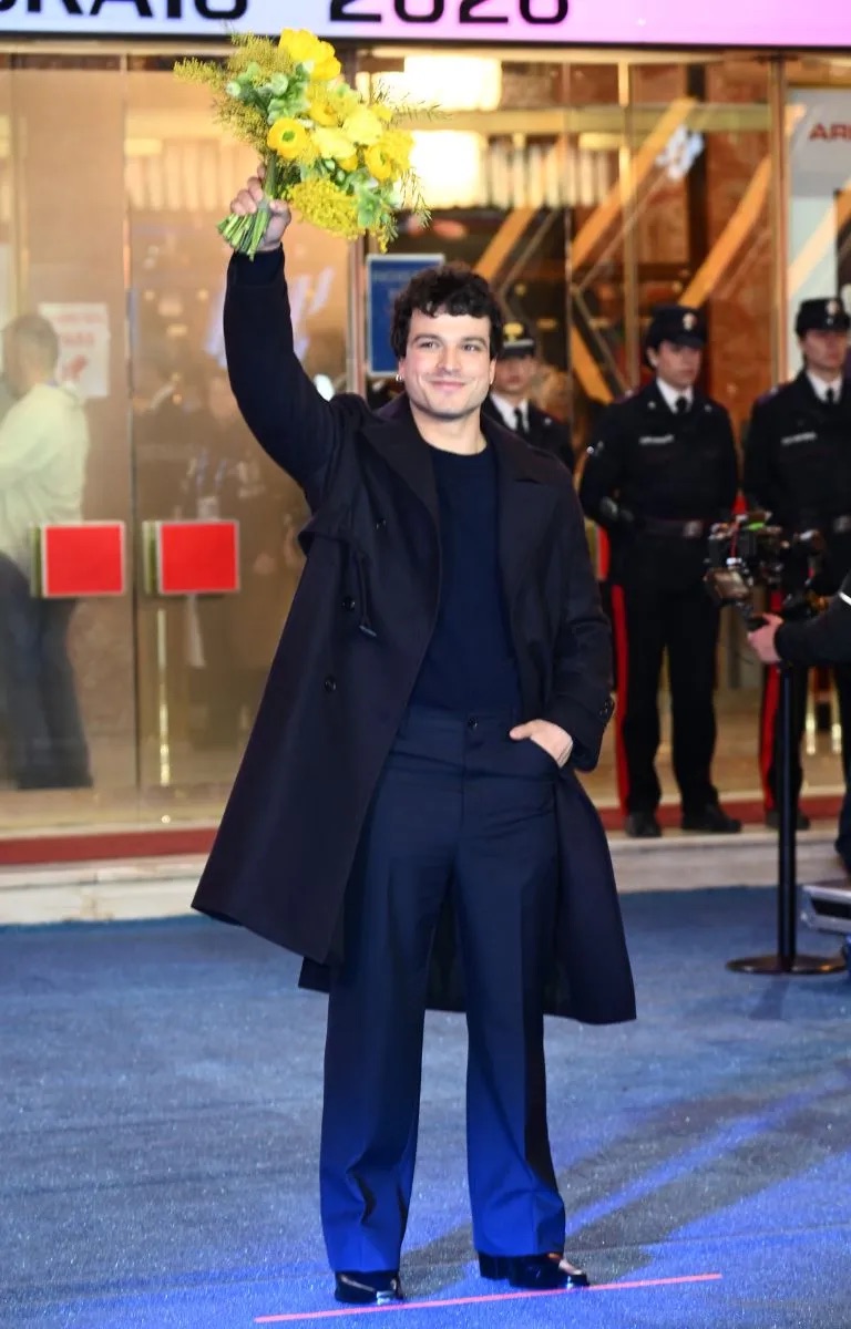 Sanremo 2026, tutti i look degli artisti sul green carpet